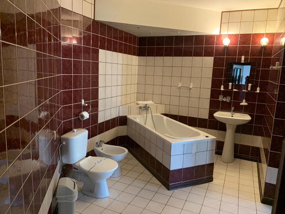 Hotel Voskresensky Sumy Εξωτερικό φωτογραφία
