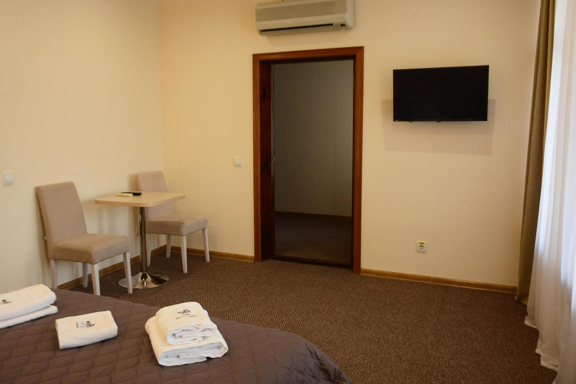 Hotel Voskresensky Sumy Δωμάτιο φωτογραφία